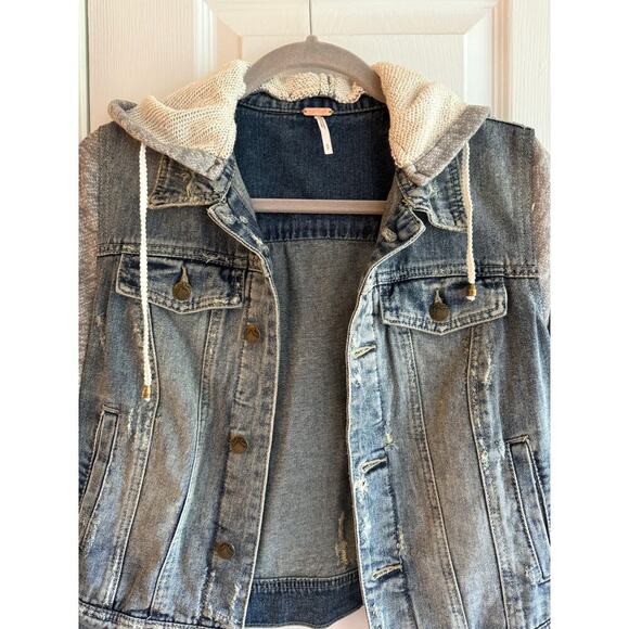 Free People Distressed Jean Jacket and Knit Hoodie Indie Wash size Small - Picture 5 of 9